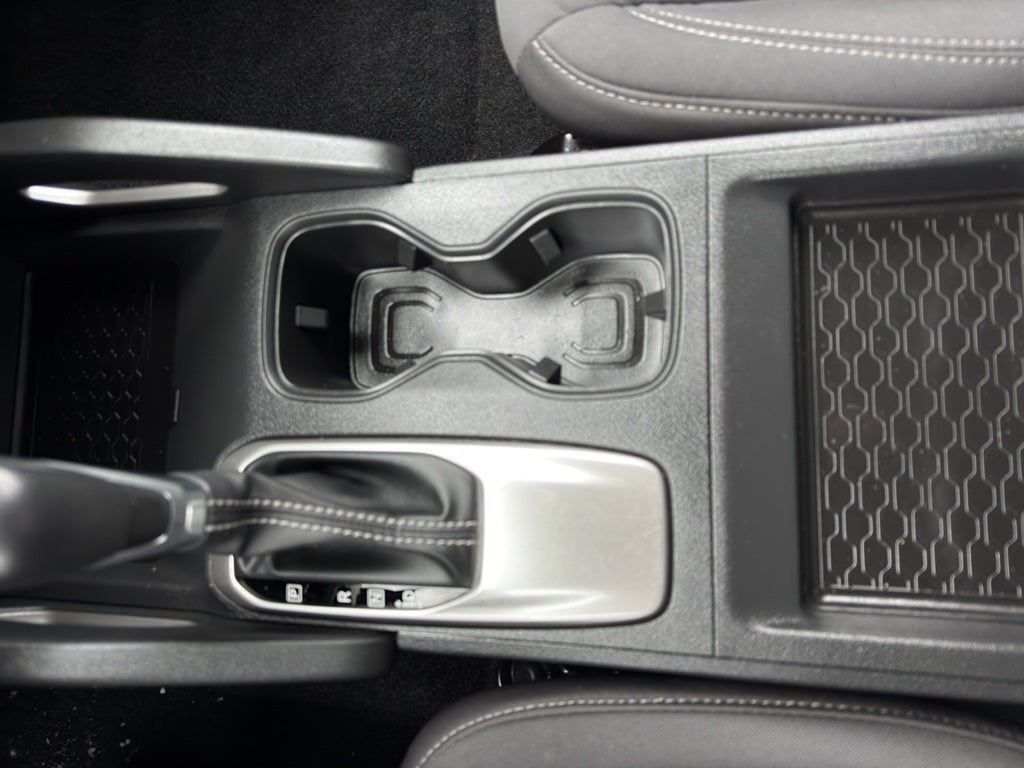 2024 Nissan Frontier Crew Cab 4x4 SV