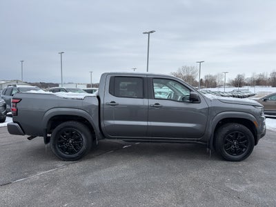 2024 Nissan Frontier Crew Cab 4x4 SV