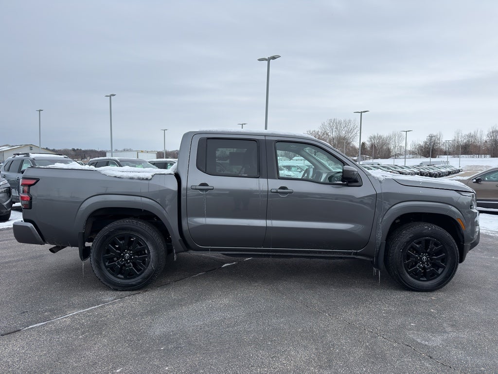 2024 Nissan Frontier Crew Cab 4x4 SV