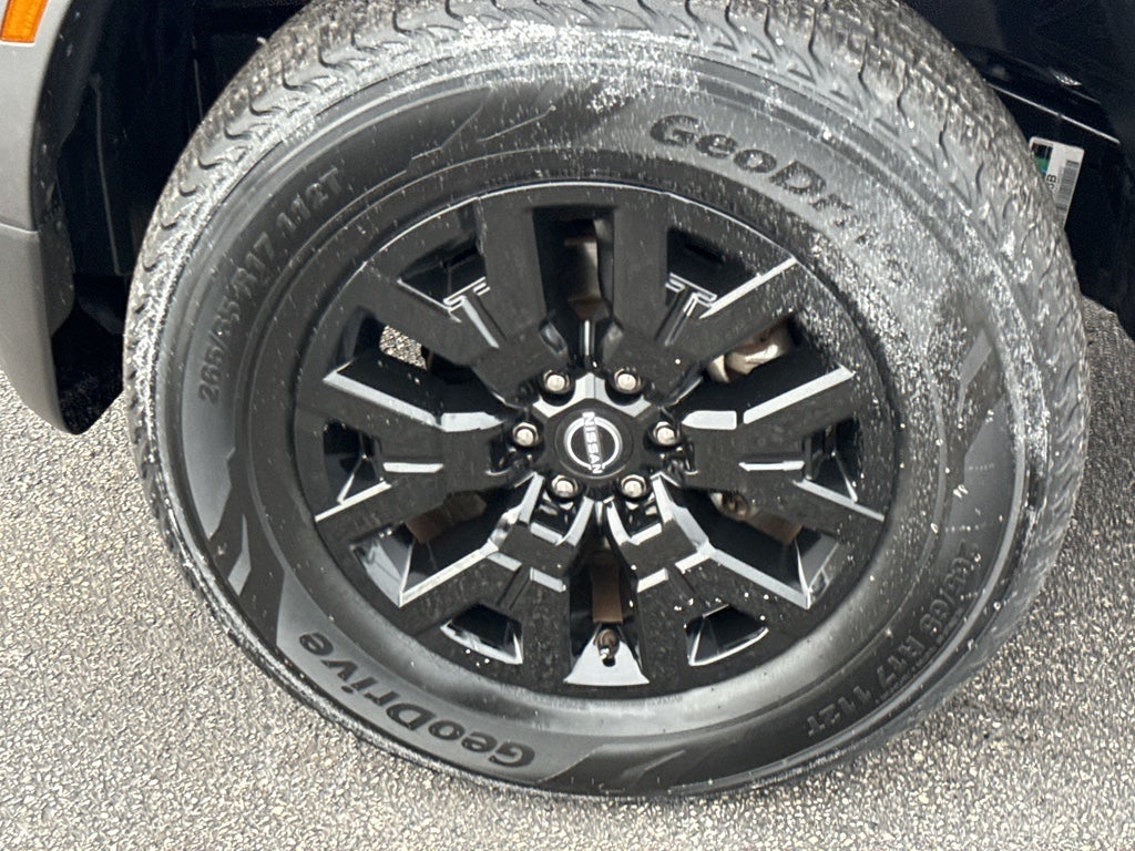 2024 Nissan Frontier Crew Cab 4x4 SV