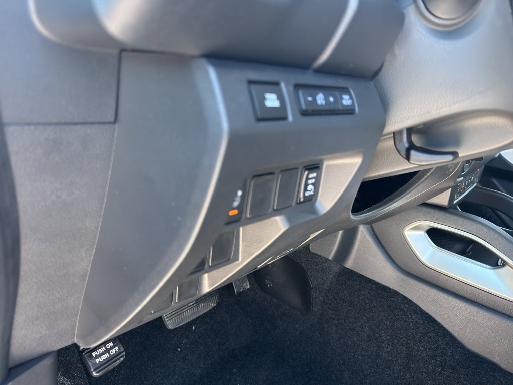 2026 Nissan Frontier Crew Cab 4x4 SV