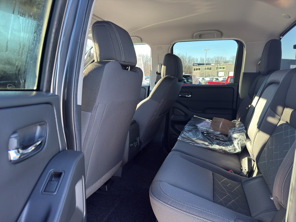 2026 Nissan Frontier Crew Cab 4x4 SV