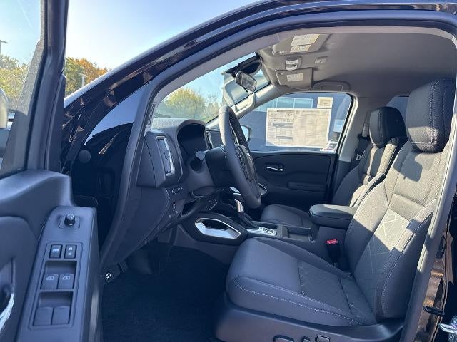 2027 Nissan Frontier Crew Cab 4x4 SV