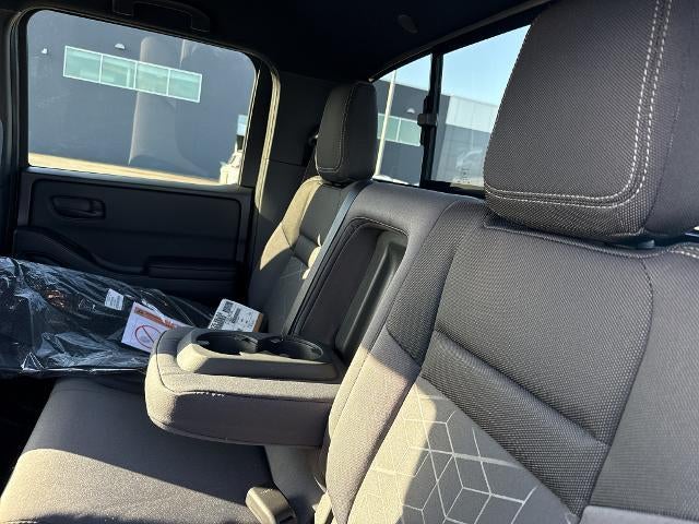 2027 Nissan Frontier Crew Cab 4x4 SV