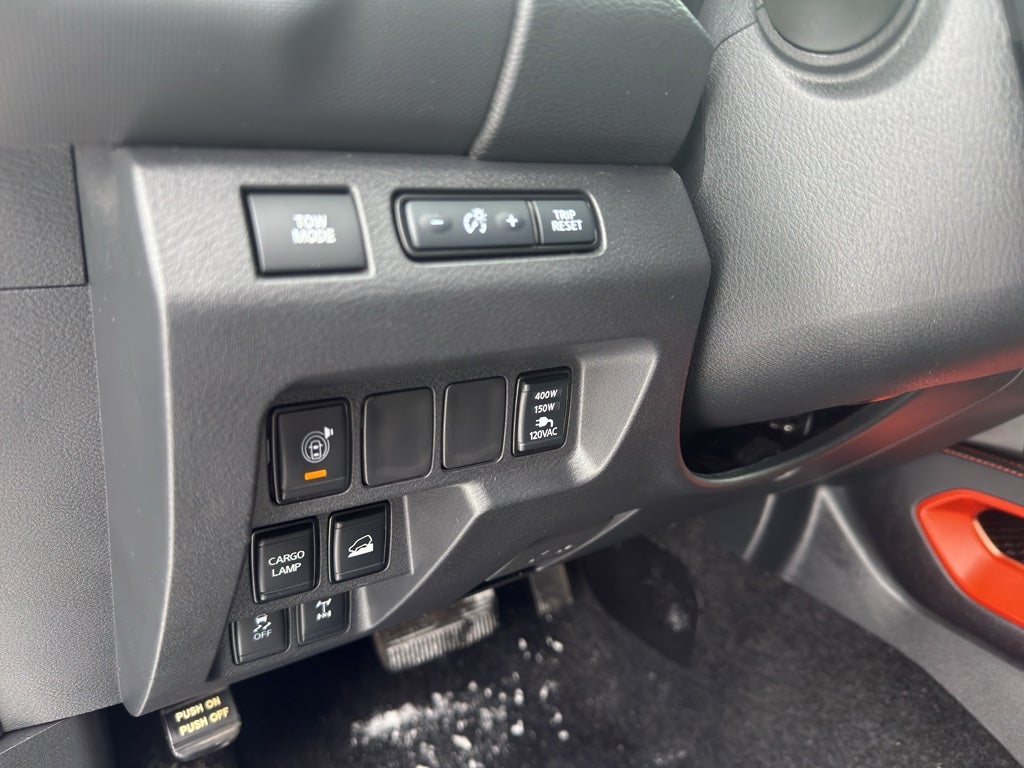 2022 Nissan Frontier Crew Cab 4x4 PRO-4X Auto