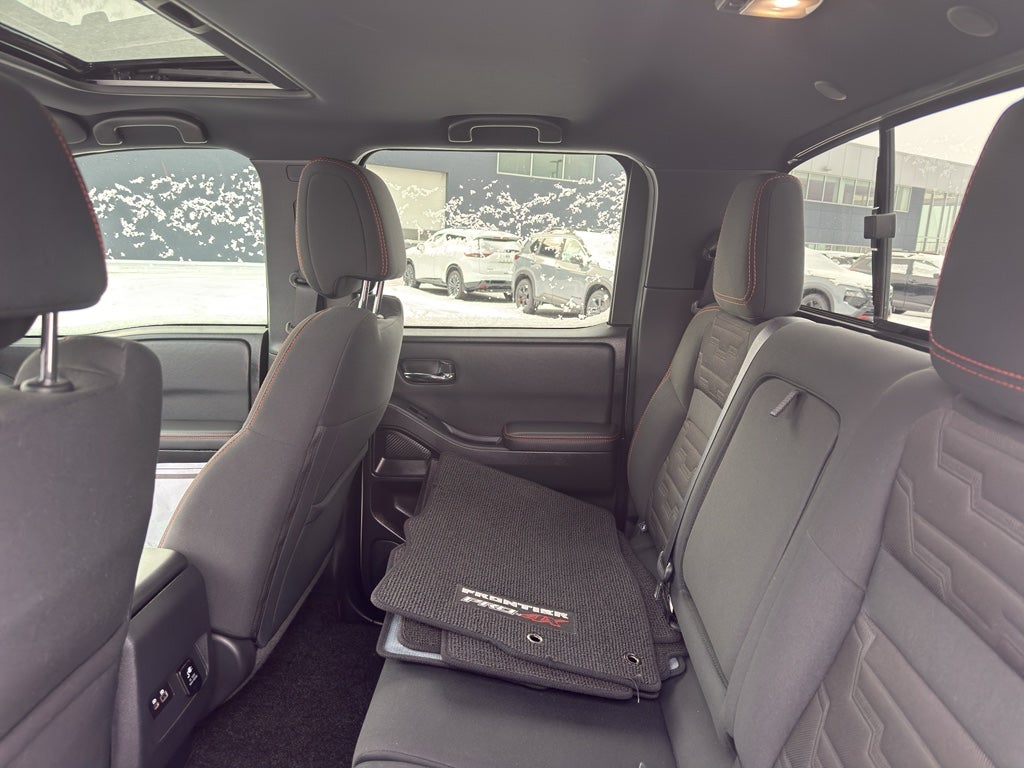 2022 Nissan Frontier Crew Cab 4x4 PRO-4X Auto