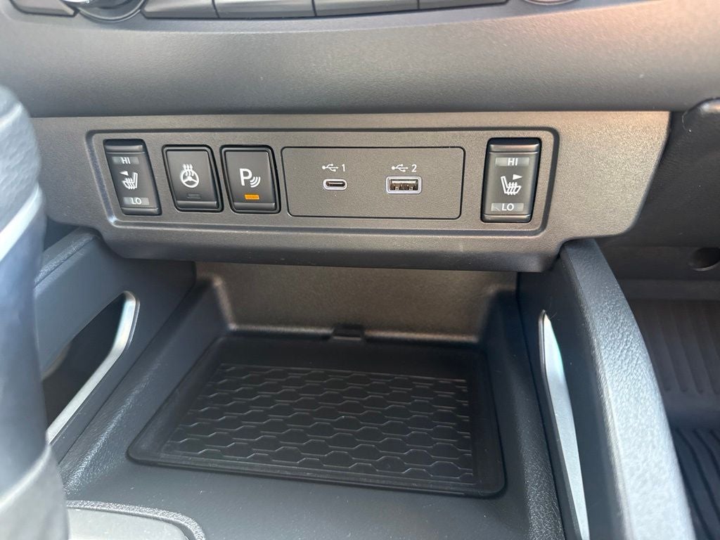 2024 Nissan Frontier Crew Cab 4x4 SL