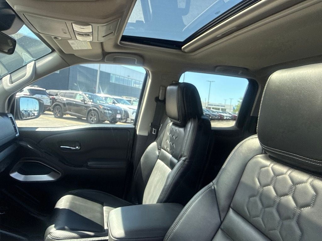 2024 Nissan Frontier Crew Cab 4x4 SL