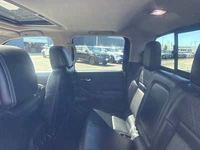 2024 Nissan Frontier Crew Cab 4x4 SL