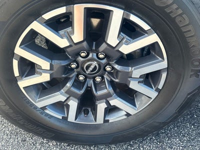 2024 Nissan Frontier Crew Cab 4x4 SL