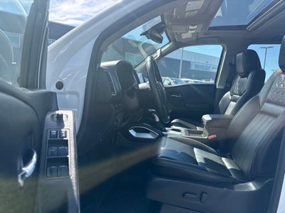 2024 Nissan Frontier Crew Cab 4x4 SL