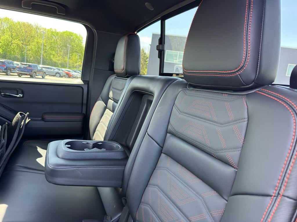 2025 Nissan Frontier Crew Cab 4x4 PRO-4X