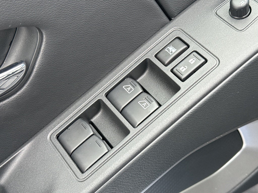 2026 Nissan Frontier Crew Cab 4x4 SV