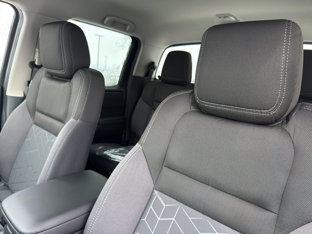 2026 Nissan Frontier Crew Cab 4x4 SV