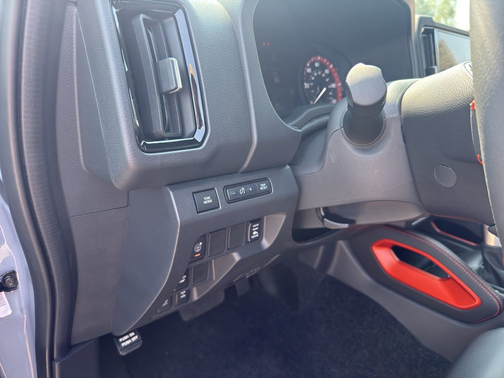 2026 Nissan Frontier Crew Cab 4x4 PRO-4X