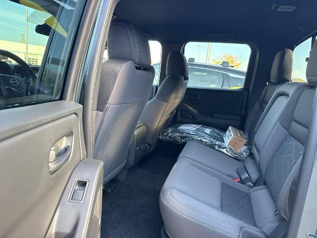 2027 Nissan Frontier Crew Cab 4x4 SV