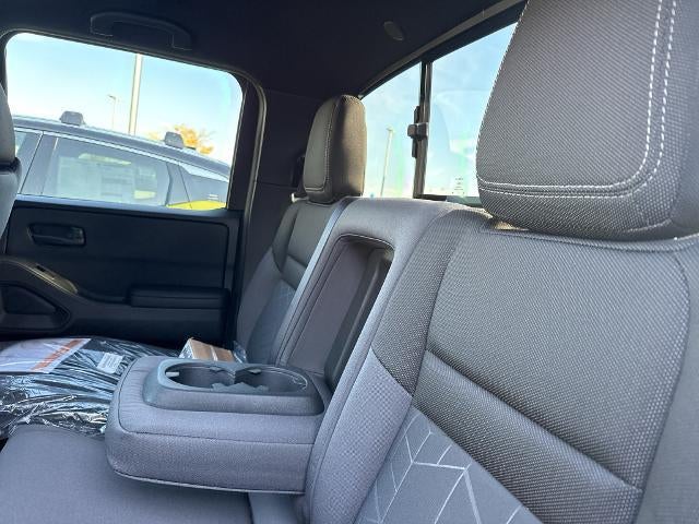 2027 Nissan Frontier Crew Cab 4x4 SV