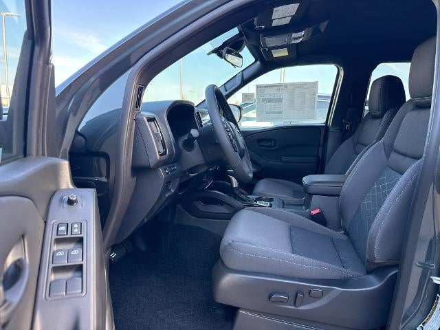 2027 Nissan Frontier Crew Cab 4x4 SV