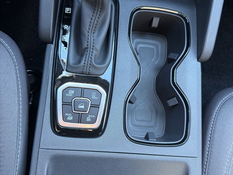 2026 Nissan Frontier Crew Cab 4x4 SV