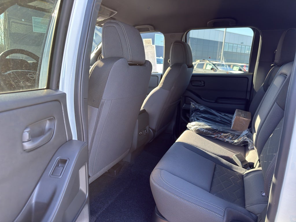 2026 Nissan Frontier Crew Cab 4x4 SV