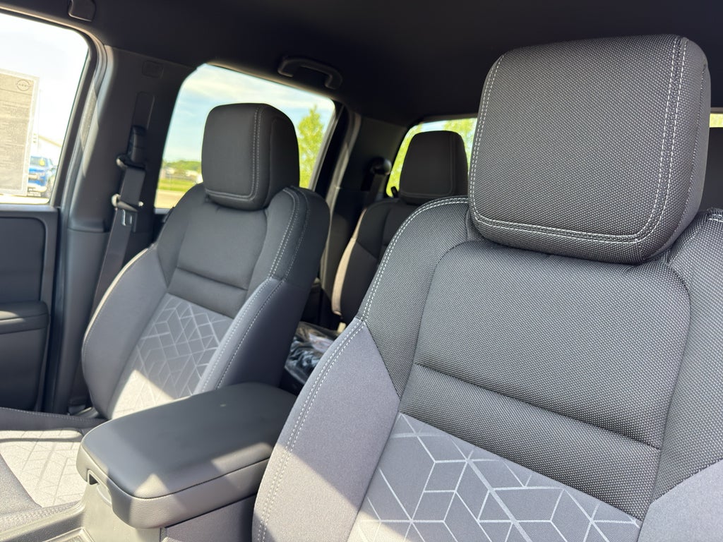 2026 Nissan Frontier Crew Cab 4x4 SV