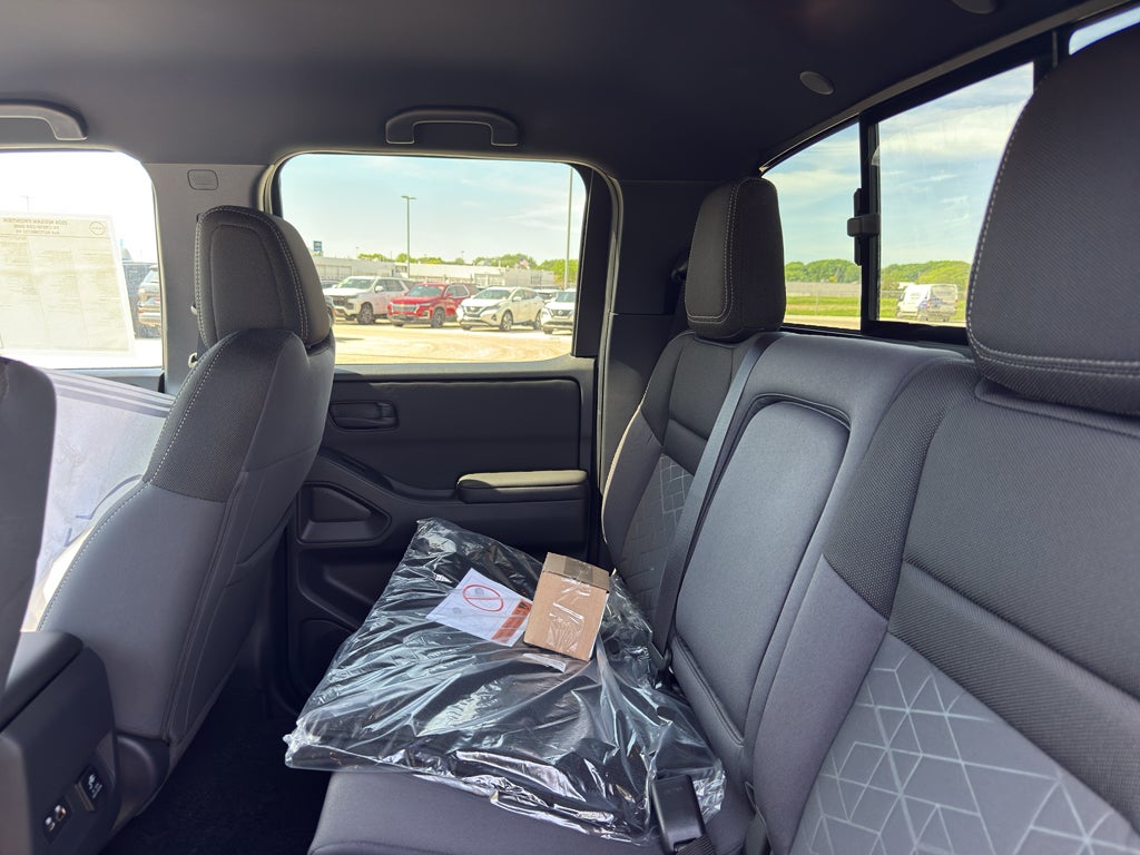 2026 Nissan Frontier Crew Cab 4x4 SV
