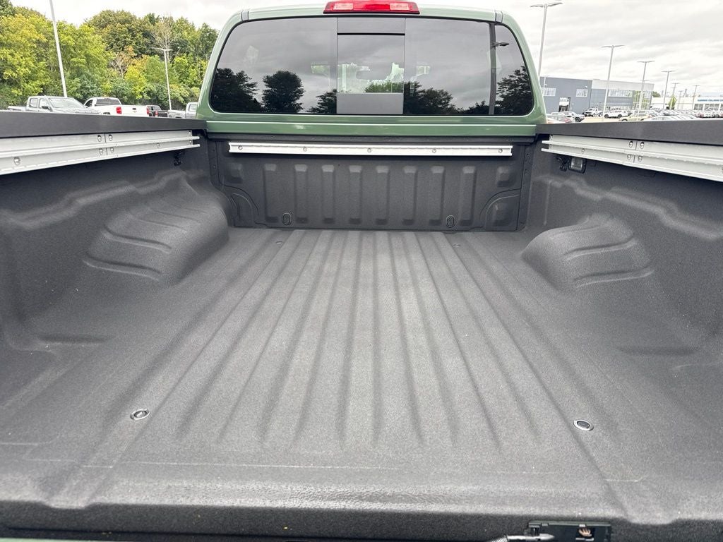 2027 Nissan Frontier Crew Cab 4x4 Long Bed SV