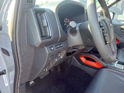 2026 Nissan Frontier Crew Cab 4x4 Long Bed PRO-4X