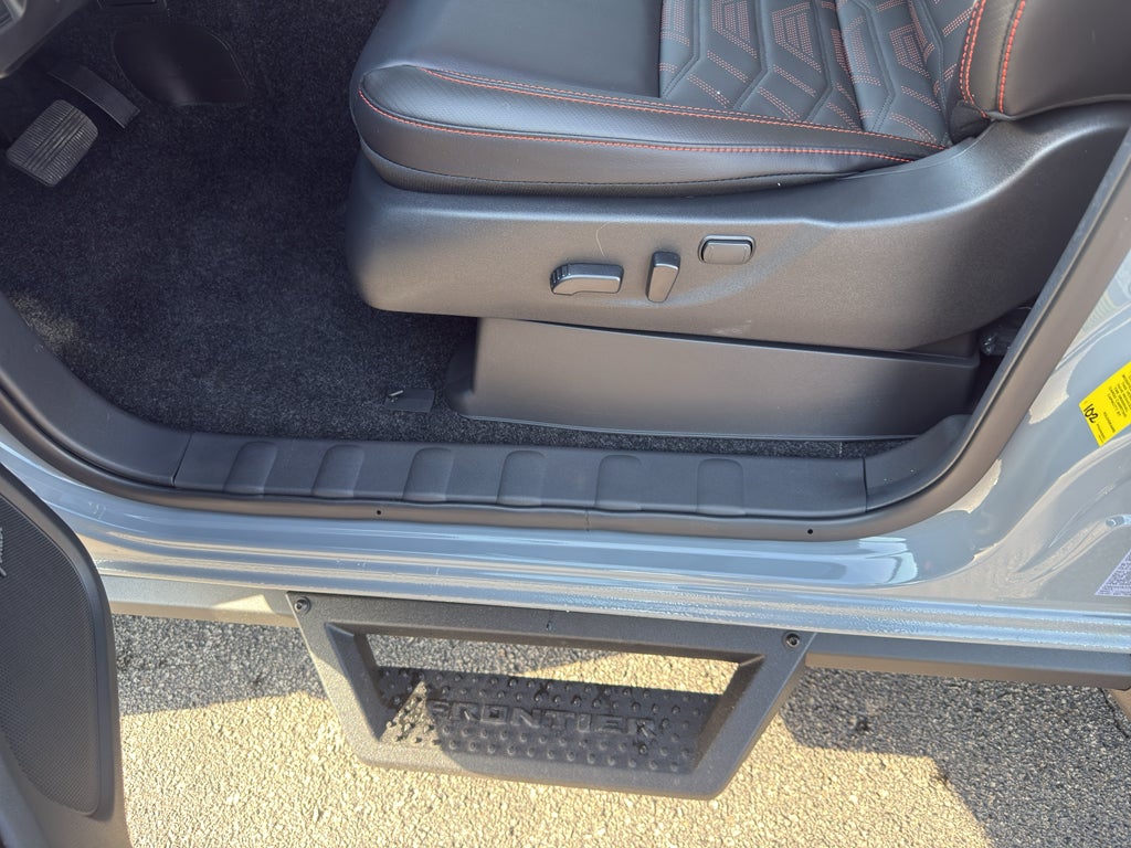 2026 Nissan Frontier Crew Cab 4x4 Long Bed PRO-4X