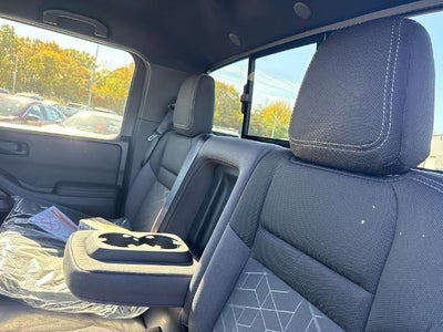 2027 Nissan Frontier Crew Cab 4x4 Long Bed SV