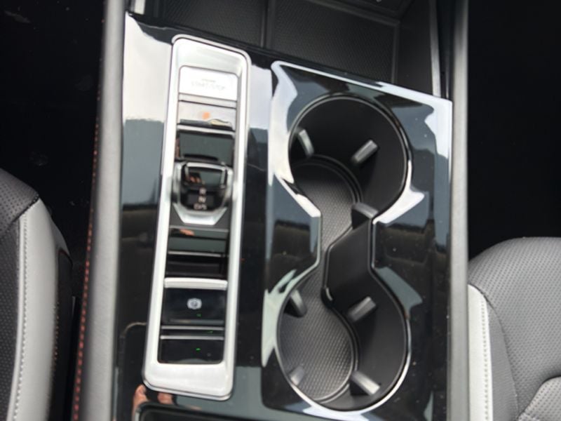 2024 Volkswagen Atlas 2.0T Peak Edition SE w/Technology 4MOTION