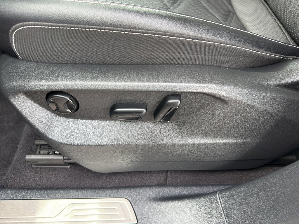 2024 Volkswagen Atlas 2.0T SE w/Technology 4MOTION