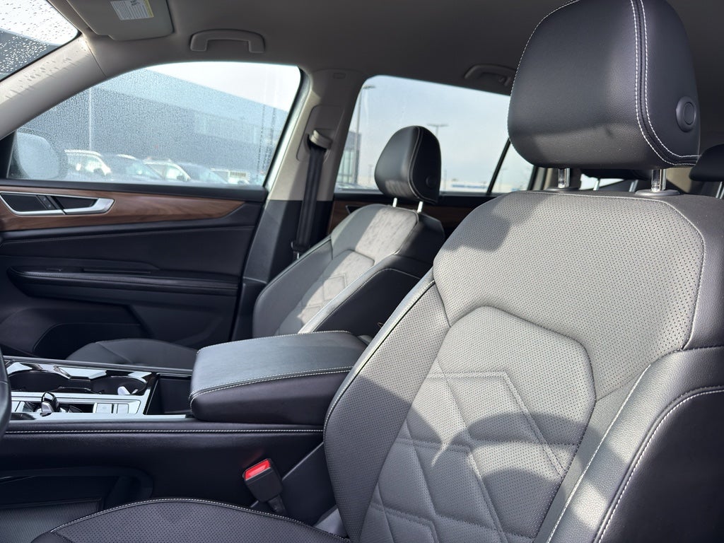 2024 Volkswagen Atlas 2.0T SE w/Technology 4MOTION