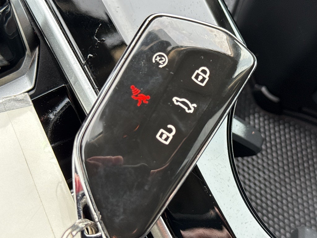 2024 Volkswagen Atlas 2.0T SE w/Technology 4MOTION