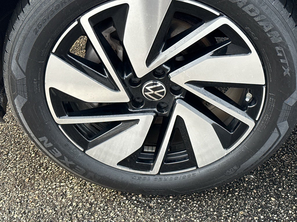 2024 Volkswagen Atlas 2.0T SE w/Technology 4MOTION