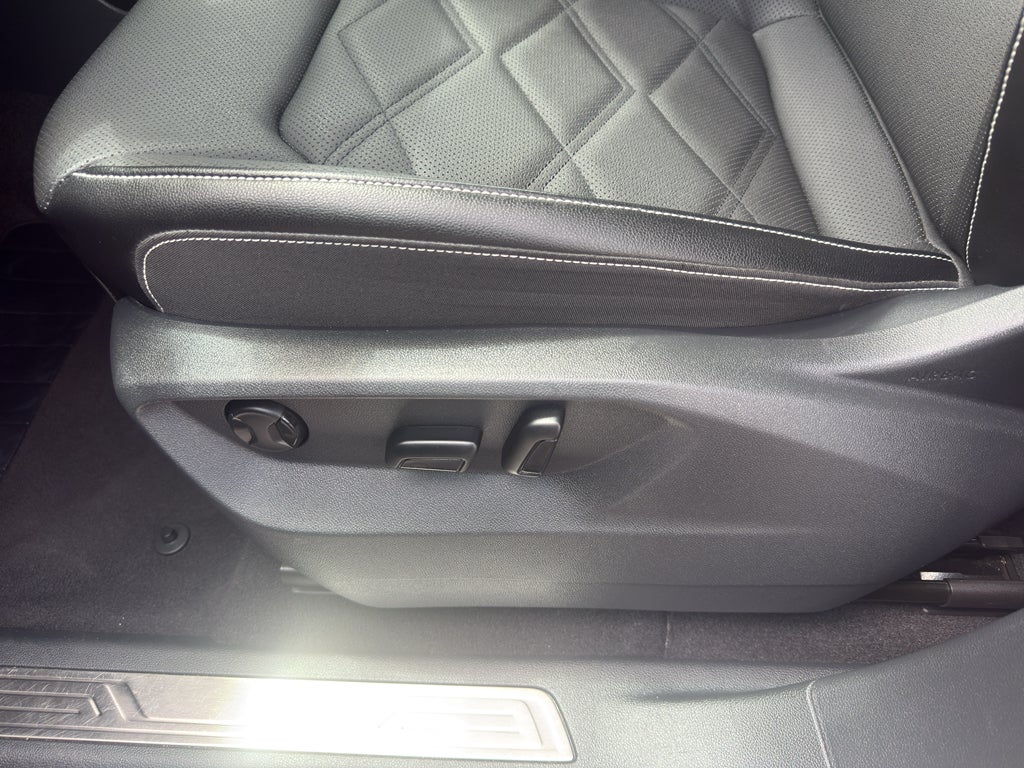 2024 Volkswagen Atlas 2.0T SE w/Technology 4MOTION