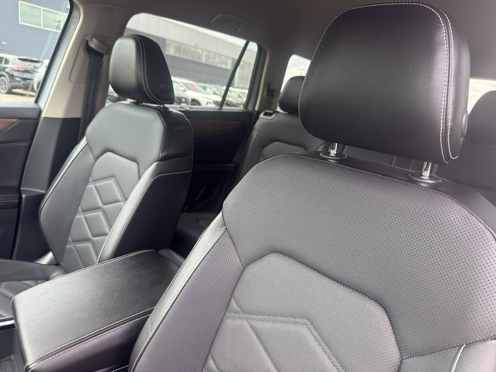 2024 Volkswagen Atlas 2.0T SE w/Technology 4MOTION