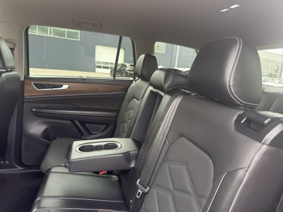 2024 Volkswagen Atlas 2.0T SE w/Technology 4MOTION