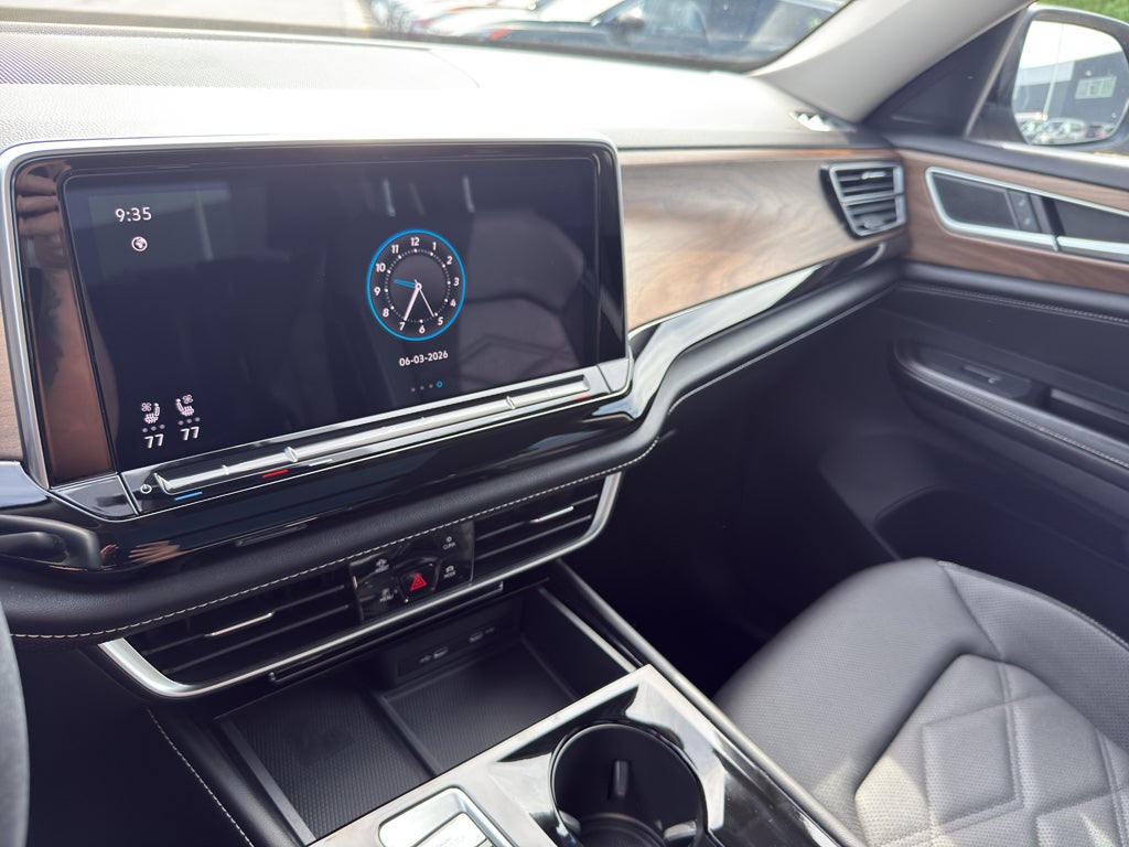 2024 Volkswagen Atlas 2.0T SE w/Technology 4MOTION
