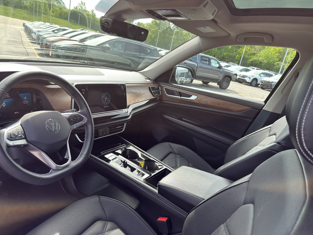 2024 Volkswagen Atlas 2.0T SE w/Technology 4MOTION