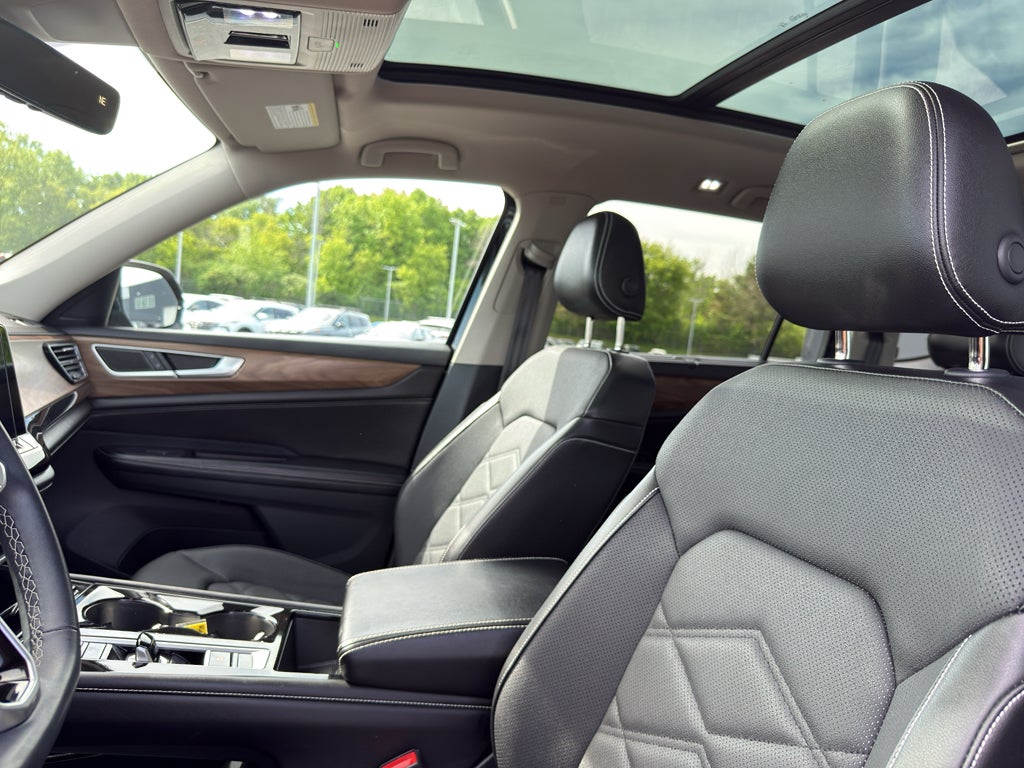 2024 Volkswagen Atlas 2.0T SE w/Technology 4MOTION