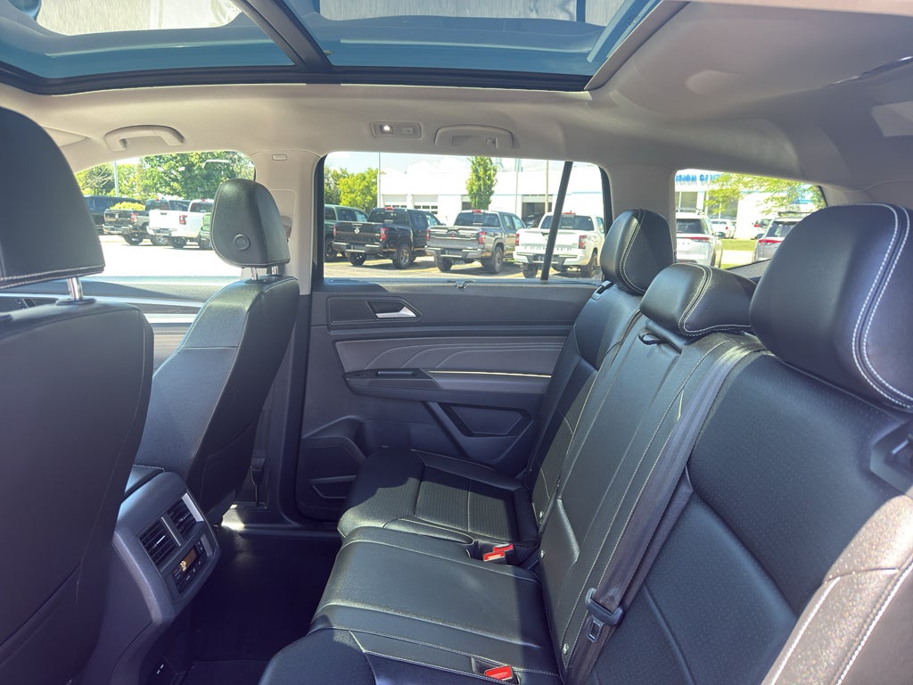 2023 Volkswagen Atlas 3.6L V6 SE w/Technology 4MOTION
