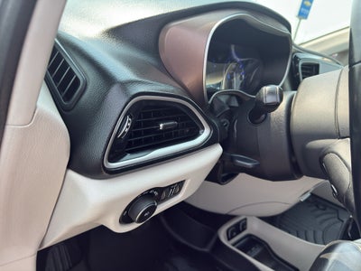 2018 Chrysler Pacifica Touring L FWD