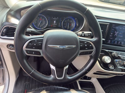 2018 Chrysler Pacifica Touring L FWD