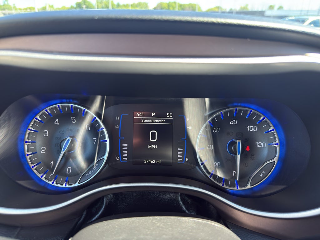 2024 Chrysler Voyager LX FWD