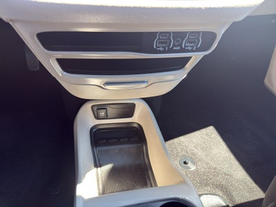 2024 Chrysler Voyager LX FWD