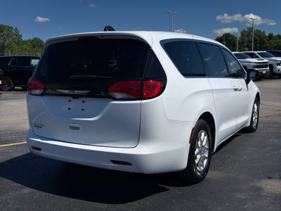 2024 Chrysler Voyager LX FWD
