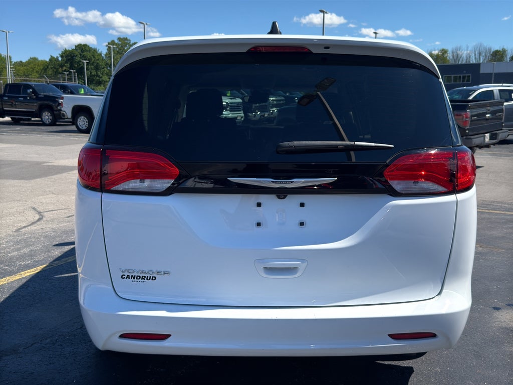 2024 Chrysler Voyager LX FWD