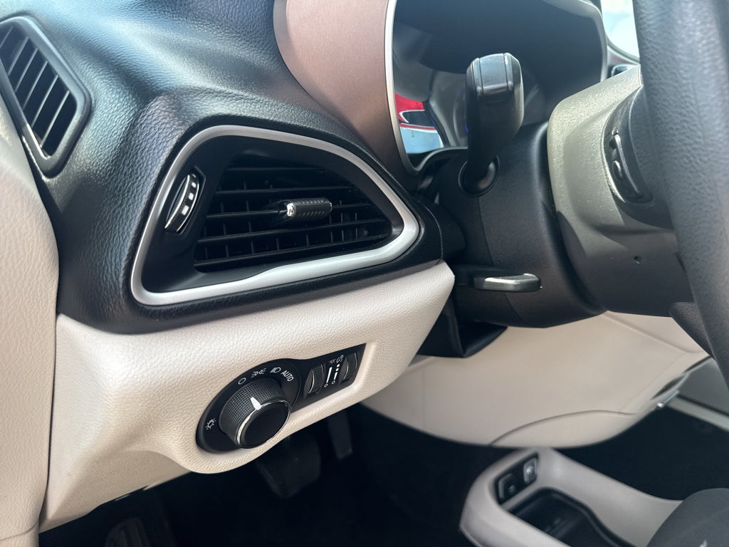 2017 Chrysler Pacifica Touring FWD