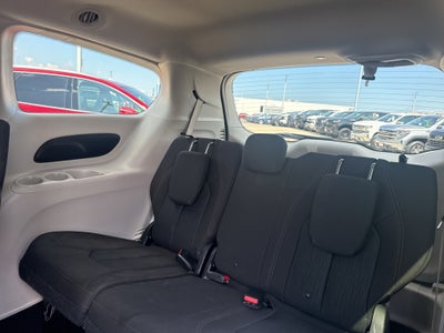 2017 Chrysler Pacifica Touring FWD